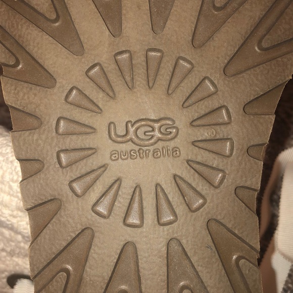 UGG Heirloom Lace up Natural - Picture 5 of 5